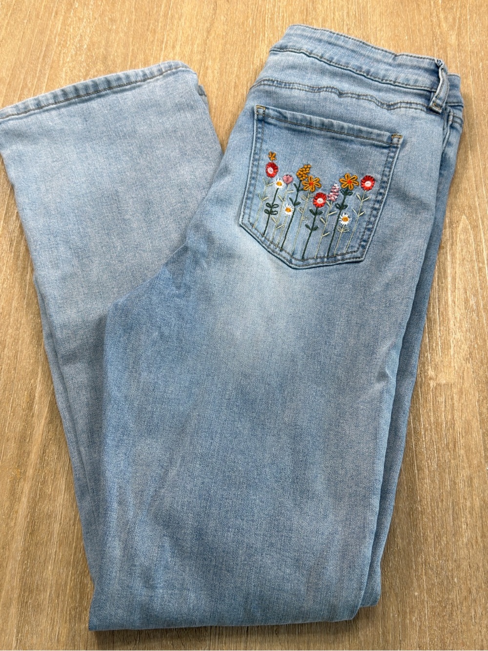 Ashley Mason Cottagecore Floral Embroidered Pocket Bootcut Jeans 13/31 GUC